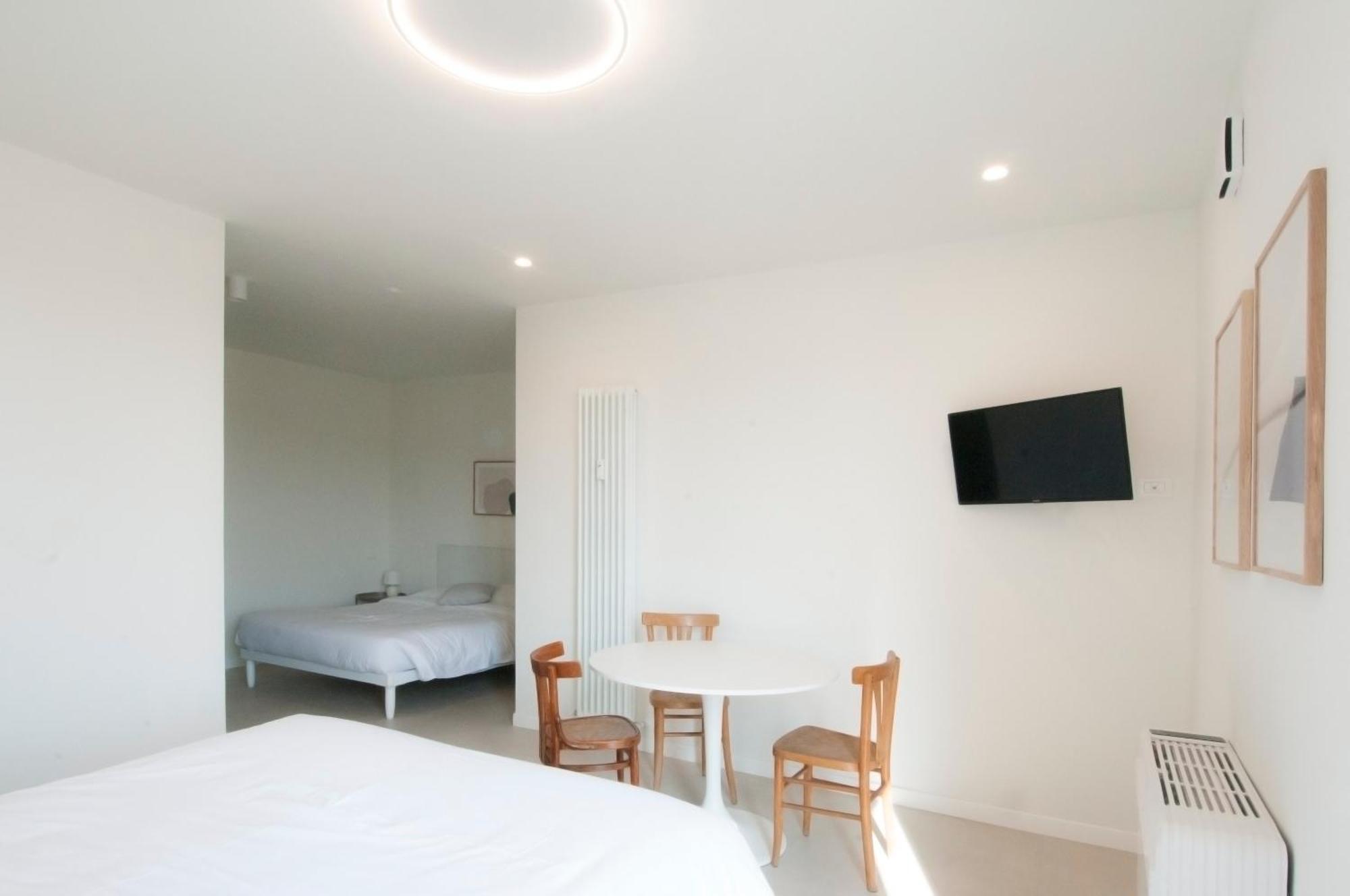 Zefiro - Saffi Design Apartments - Ambrogiohost Bologne Extérieur photo
